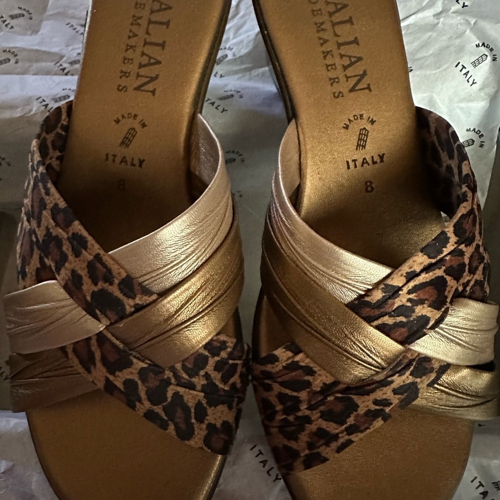 NEW Italian Shoemaker leopard Saylor sandal 8